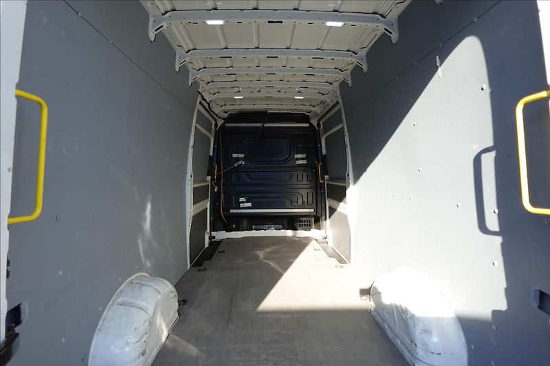 Volkswagen Crafter 2,0 TDI  MAXI KLIMA - fotka 16 z 33