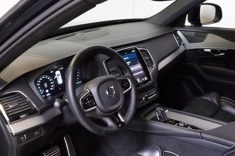 Volvo XC90 B5 Core+ 1.MAJ,ČR,DPH,7 míst - fotka 15 z 34