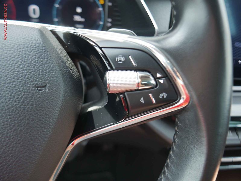 Škoda Octavia (2021) 2.0TDi, ČR, DSG - fotka 15 z 17