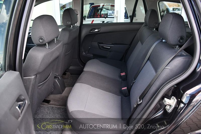 Opel Astra SW 1.6i SPORT A/C  - fotka 13 z 42