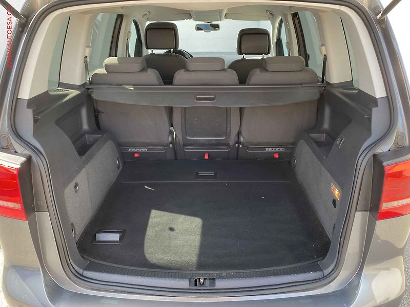 Volkswagen Touran (2013) 2.0 TDi, Life, TZ - fotka 7 z 15