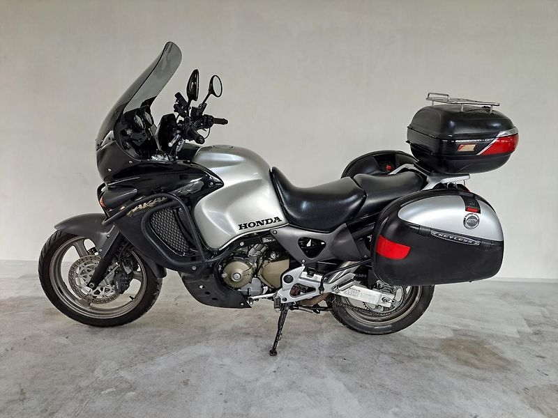 Honda XL 1000 V Varadero (2000) - fotka 4 z 17