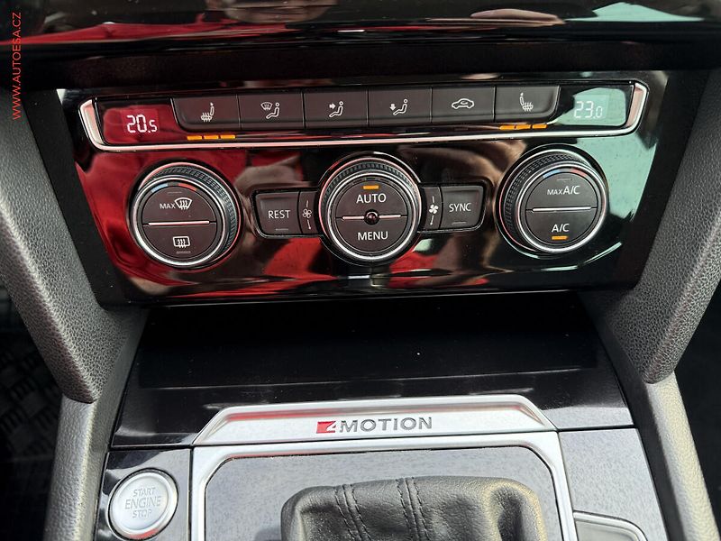 Volkswagen Passat (2016) 2.0 TDi, ČR, Highline, DSG - fotka 17 z 20