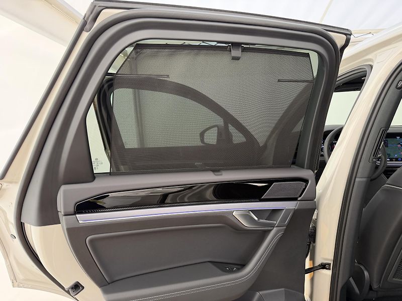Volkswagen Touareg 3.0Tdi*210kw*1-MAJ*DPH*R-Line* - fotka 13 z 50