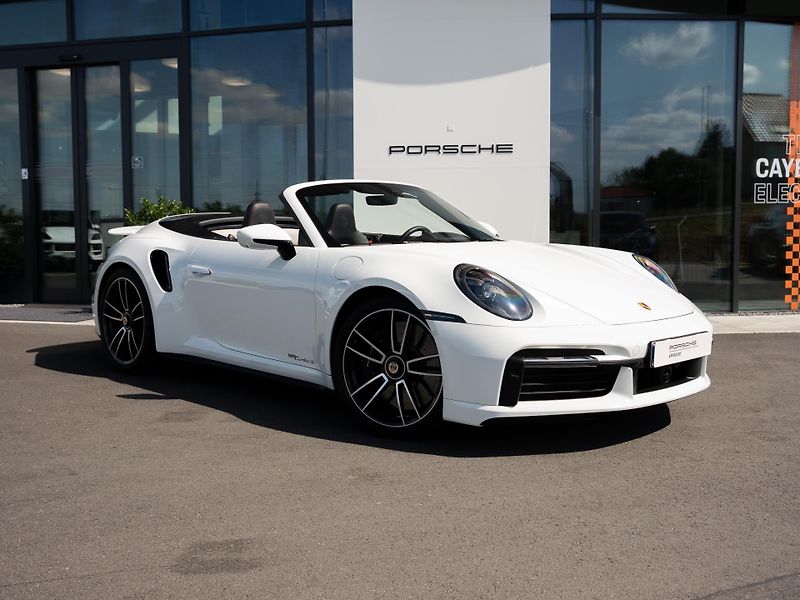 Porsche 911 Turbo S Cabriolet - fotka 5 z 29