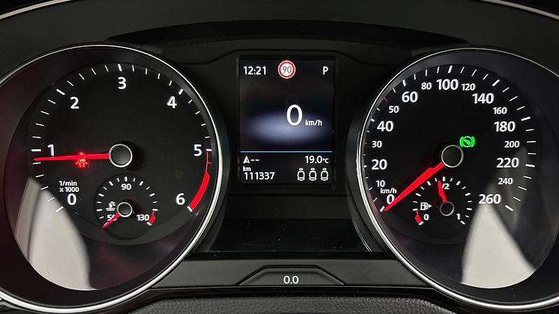 Volkswagen Passat 2.0 TDI DSG Elegance Variant - fotka 10 z 27