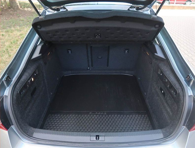 Škoda Superb (2019) Style 2.0 TDI, Kůže, Navi - fotka 13 z 22