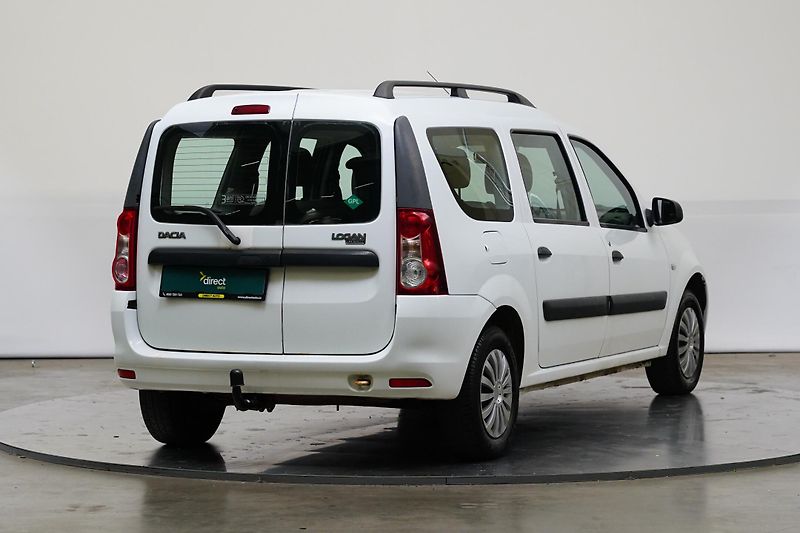Dacia Logan - fotka 2 z 21