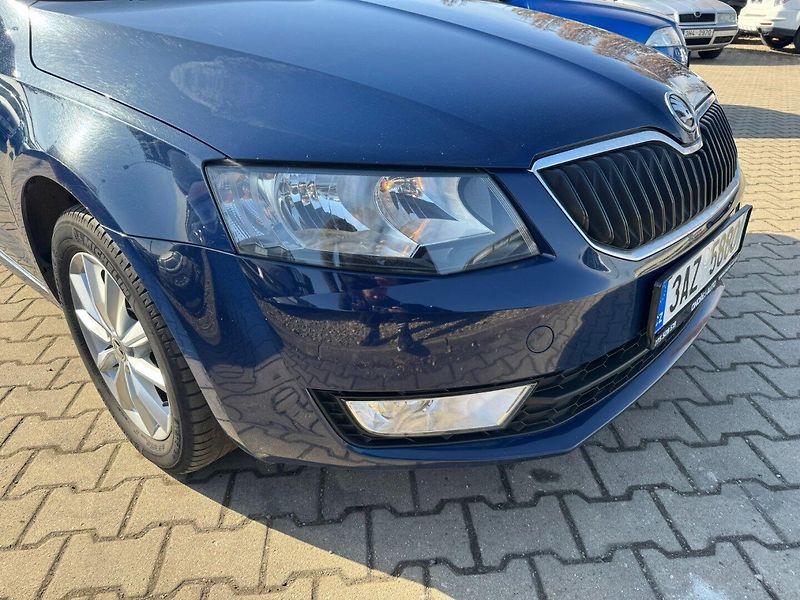 Škoda Octavia (2014) 1,6 TDI 77 KW TAŽNÉ KOLA - fotka 10 z 41