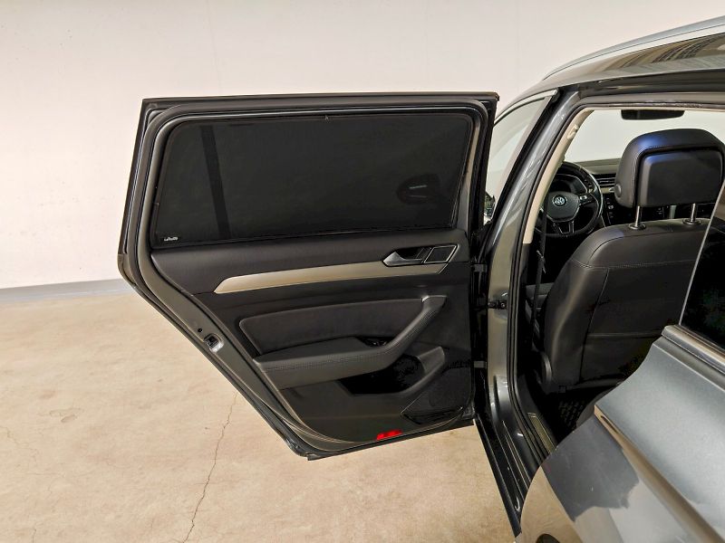 Volkswagen Passat (2015) Variant 2.0 TDI DSG 4x4 Highli - fotka 23 z 32