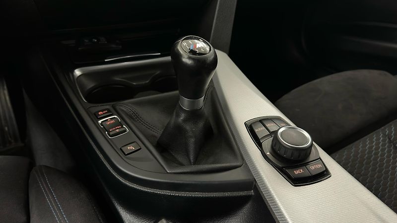 BMW Řada 3 M-PAKET/ 2 SADY GUM - fotka 24 z 44
