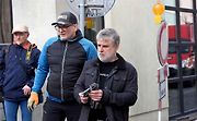 Z natáčení komedie Když se zhasne v Olomouci, kaskadér Jindřich Klaus (vpravo).