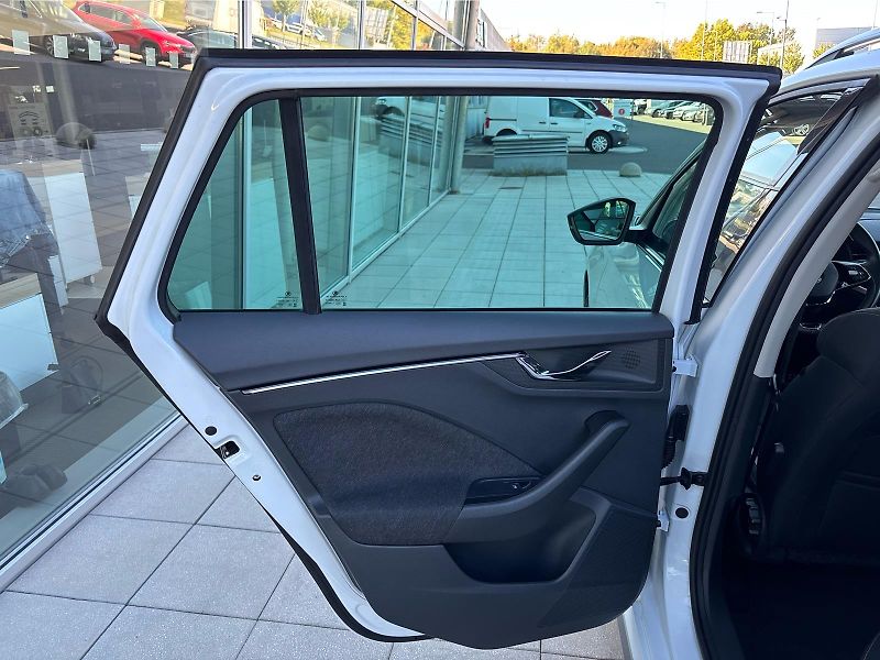 Škoda Kamiq 1.0TSI 81kW STYLE - fotka 25 z 30
