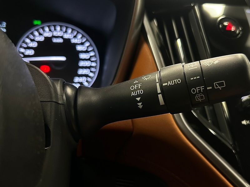 Subaru Outback (2022) 2.5 TOURING 2022 | Záruka - fotka 32 z 44
