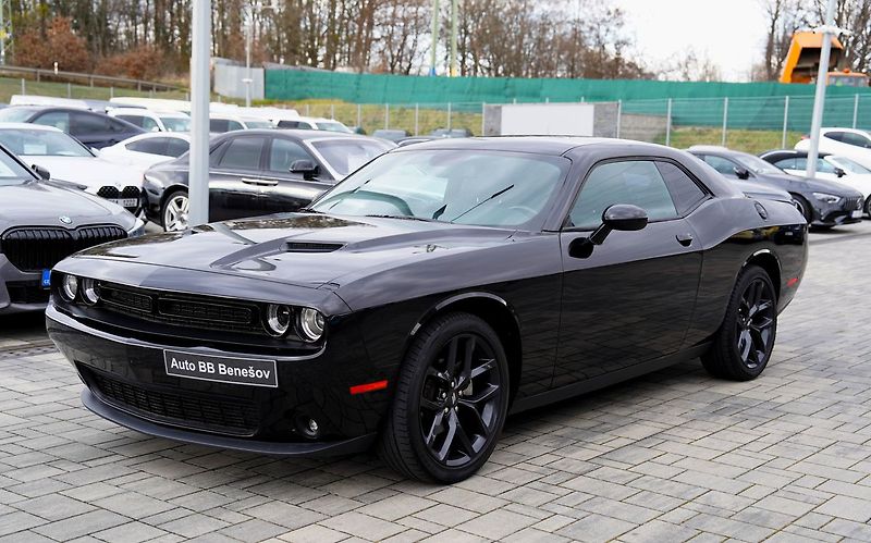Dodge Challenger 3.6 V6 automat,/kůže/xenony - fotka 2 z 38