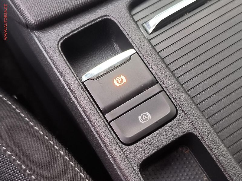 Škoda Octavia (2020) 2.0 TDi, 2.maj,ČR, Style - fotka 20 z 27