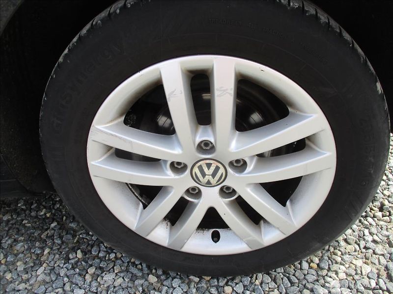 Volkswagen Golf Plus 1,4 TSI, DSG,aut.klima,s.kn. - fotka 26 z 32