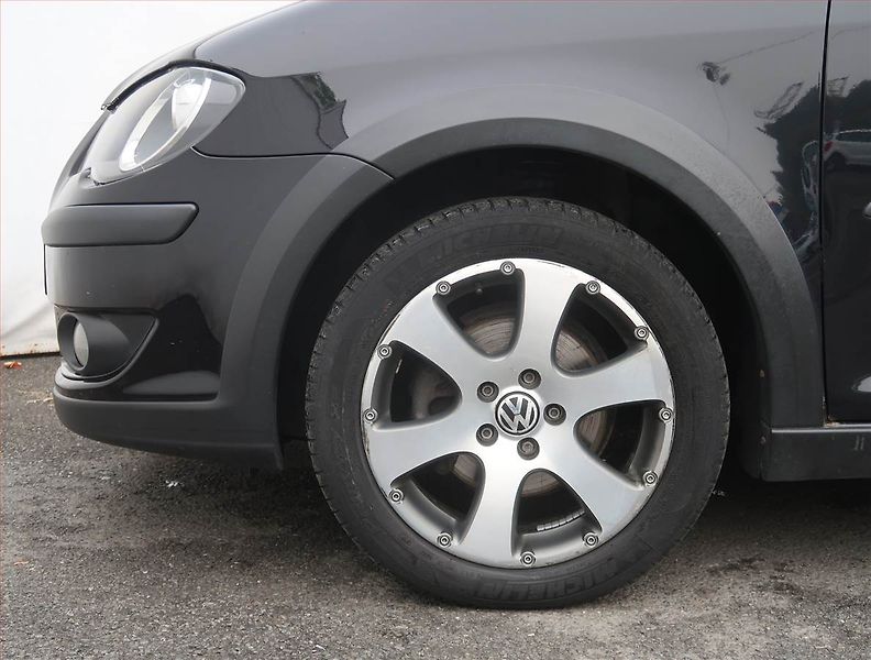 Volkswagen Touran (2008) Cross 2.0 TDI, Automat - fotka 15 z 19