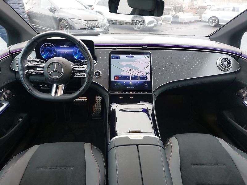 Mercedes-Benz EQE 500 AMG 4MATIC - fotka 16 z 26
