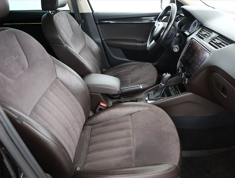 Škoda Octavia (2017) Laurin&Klement 2.0 TDI, 4X4 - fotka 7 z 20