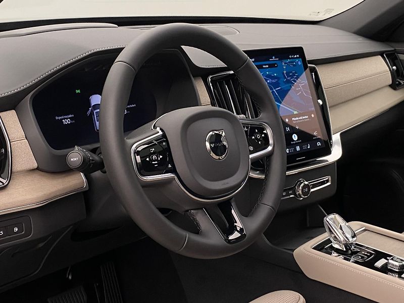 Volvo XC90 (2026) T8 AWD Plug-in BRIGHT PLUS 7m - fotka 4 z 71