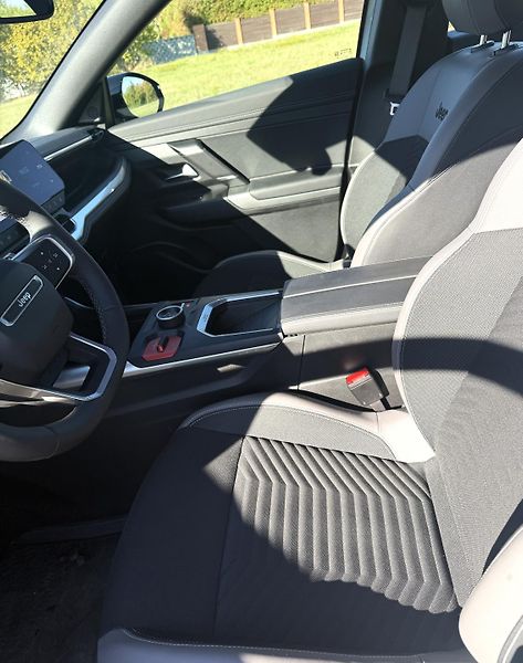 Jeep Compass (2026) Altitude e-hybrid 145k - fotka 10 z 14