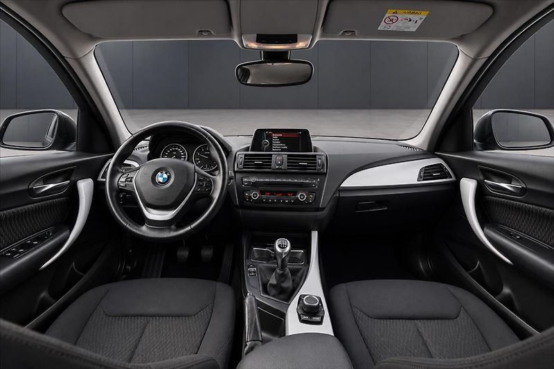 BMW Řada 1 2,0 116d 85kW - fotka 10 z 13