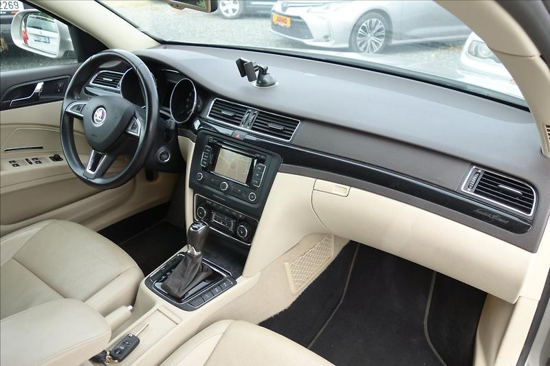 Škoda Superb 2,0 TDi 125KW, ČR, L&K, 4x4. - fotka 15 z 38