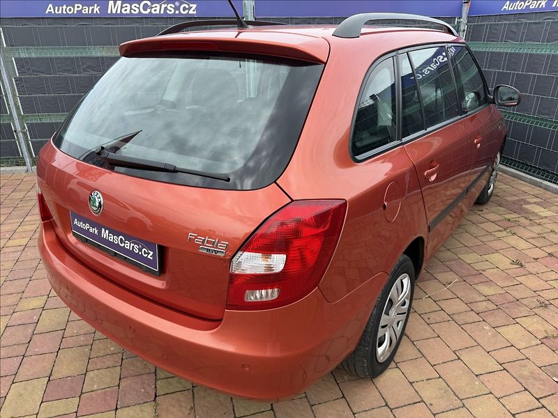 Škoda Fabia II 1.4 Ambiente - fotka 5 z 17