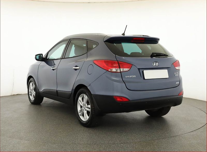 Hyundai ix35 (2011) 2.0 CRDi, 4X4, po STK - fotka 4 z 15