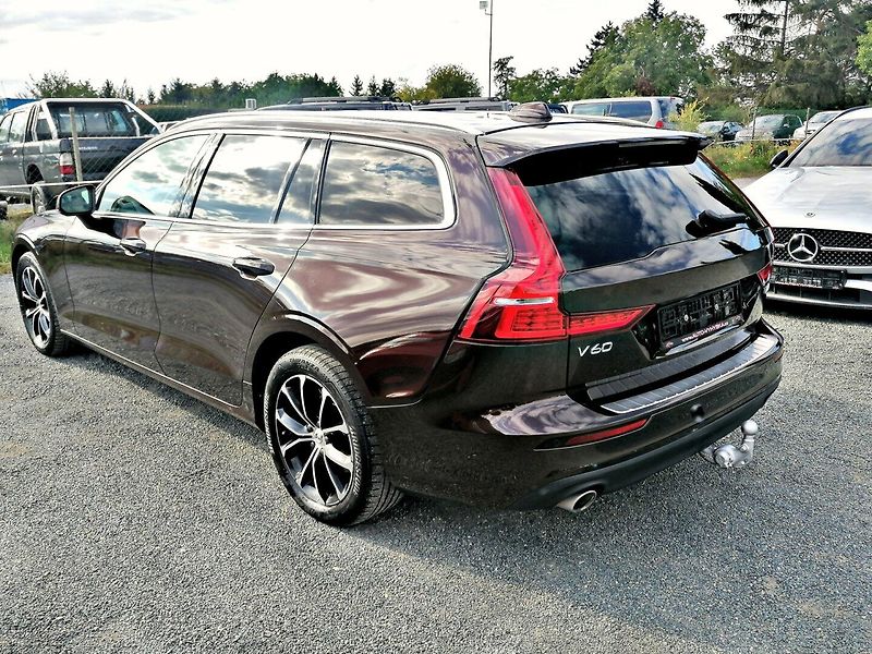 Volvo V60 (2021) 2.0 B4 145kW A/T Kůže - fotka 5 z 27