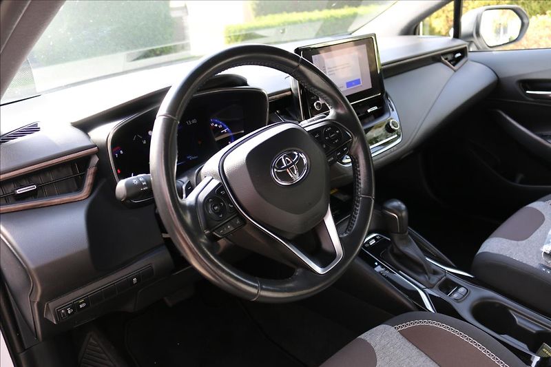 Toyota Corolla 2,0 Hybrid,1.Maj. ČR, DPH - fotka 14 z 52