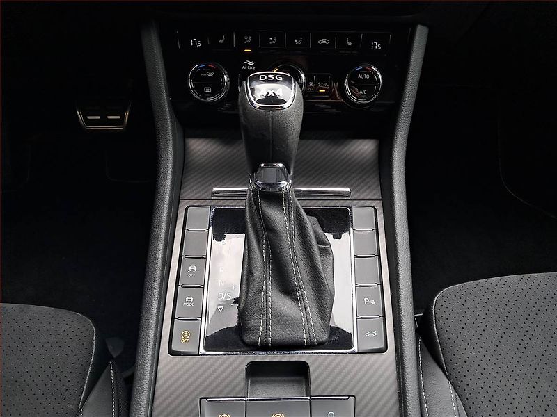 Škoda Superb (2021) Sportline 2.0 TDI - fotka 13 z 23
