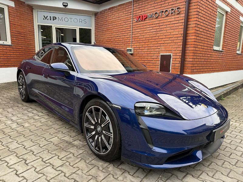 Porsche Taycan TURBO-BOSE- SERVIS - fotka 9 z 33
