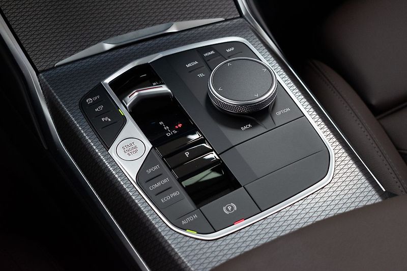 BMW Řada 3 320d xDrive ///M*ZÁRUKA*ČR 1.M - fotka 28 z 48