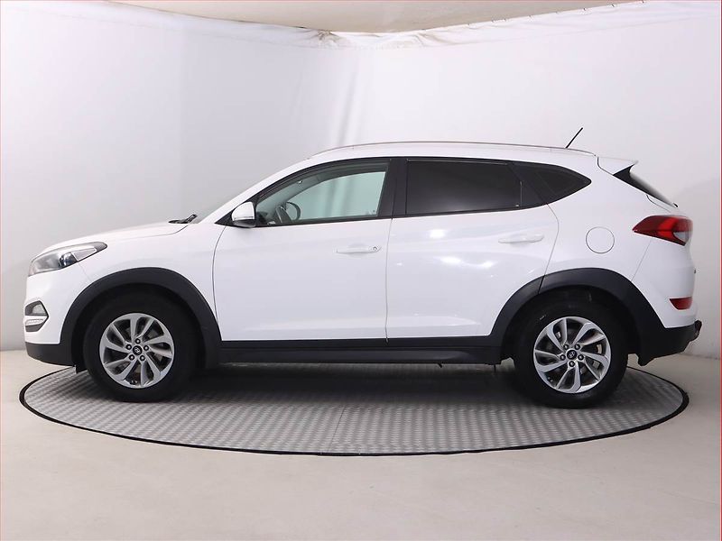 Hyundai Tucson (2016) 1.7 CRDi, Automat, Serv.kniha - fotka 3 z 17