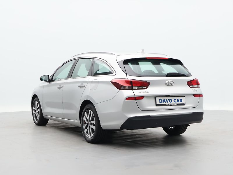 Hyundai i30 1,4 T-GDI 103kW DCT Navi LED - fotka 5 z 32