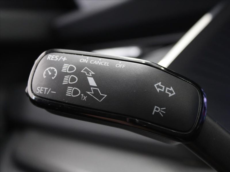Škoda Octavia 2,0 TDi 85kW DSG Ambi. TAŽNÉ - fotka 17 z 21
