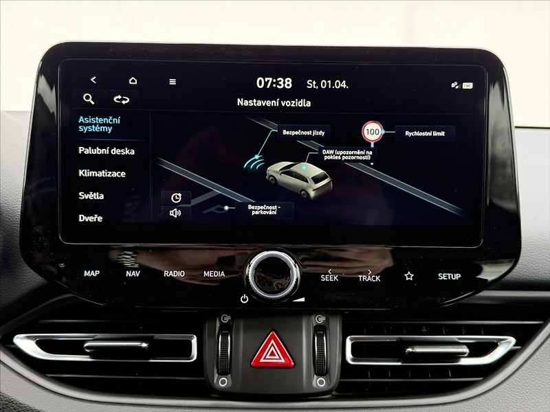 Hyundai i30 1,6 T-GDI 110kW DCT Go Czech - fotka 14 z 23