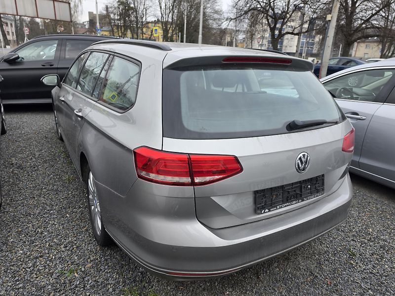 Volkswagen Passat 1.4 TSI Kombi 87tkm - fotka 3 z 28