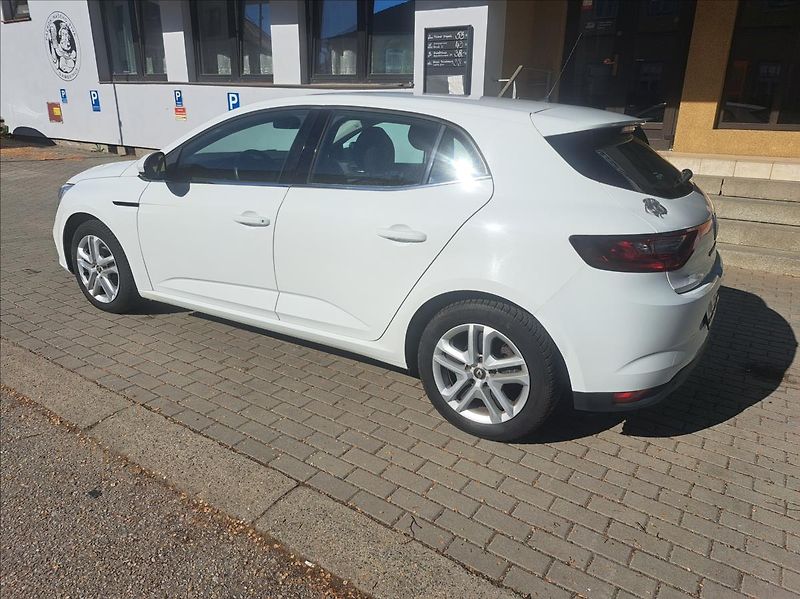 Renault Mégane 1,5 dCi - fotka 6 z 41