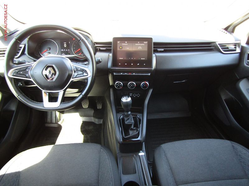 Renault Clio (2022) 1.0 TCe, 1.maj,ČR, LED, AC - fotka 8 z 20