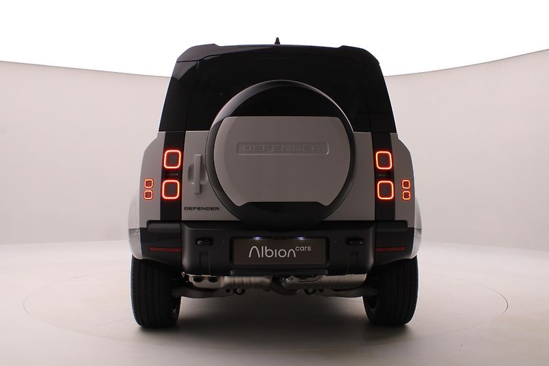 Land Rover Defender 110 D350 X-Dynamic HSE - fotka 11 z 59