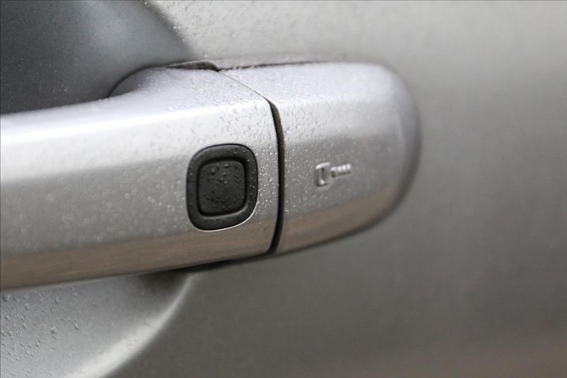 Jaguar XF 3,0 ČR, Automat, Navigace - fotka 10 z 46