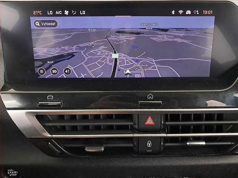 Citroën C4 (2023) 1.2 PureTech - fotka 17 z 18
