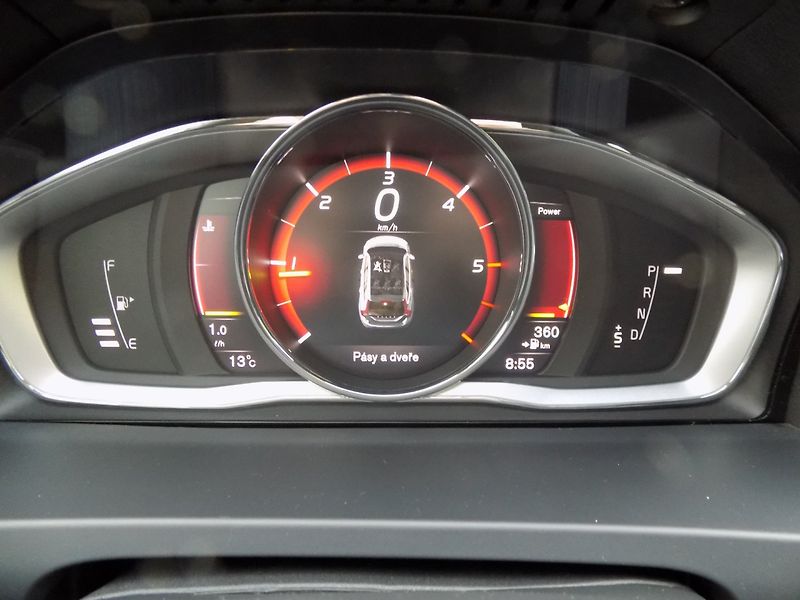 Volvo V60 (2016) 2.0-D4/Inscription/LED/DPH/ - fotka 29 z 44