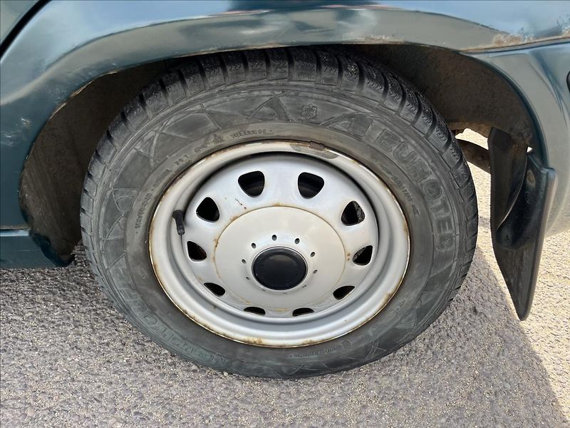Škoda Felicia 1,3 MPi LXI ČR SERVIS 2x KOLA - fotka 30 z 31