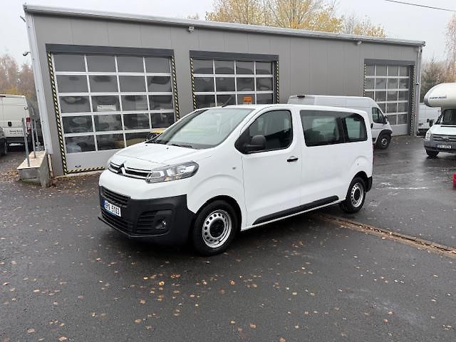 Citroën Jumpy (2022) L2H1 6 míst - fotka 1 z 9