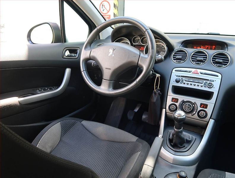 Peugeot 308 (2008) 1.6 HDi, po STK, v provozu - fotka 7 z 17