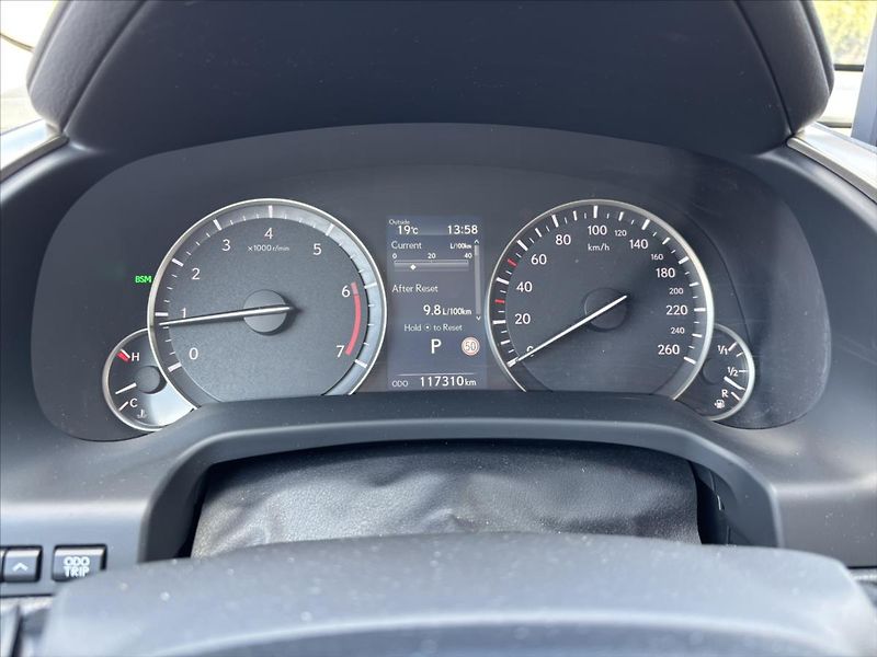 Lexus RX 2,0 i 175kW AT 4x4 Limited edi - fotka 47 z 47